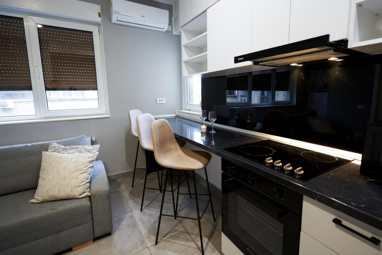Minimalist Design Apartament In Magheru บูคาเรสต์ ภายนอก รูปภาพ