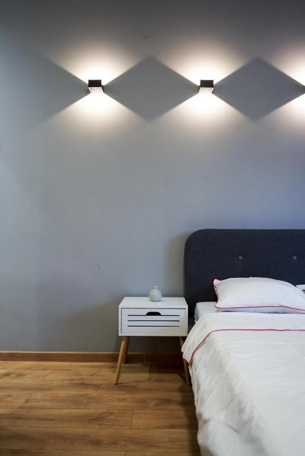 Minimalist Design Apartament In Magheru บูคาเรสต์ ภายนอก รูปภาพ