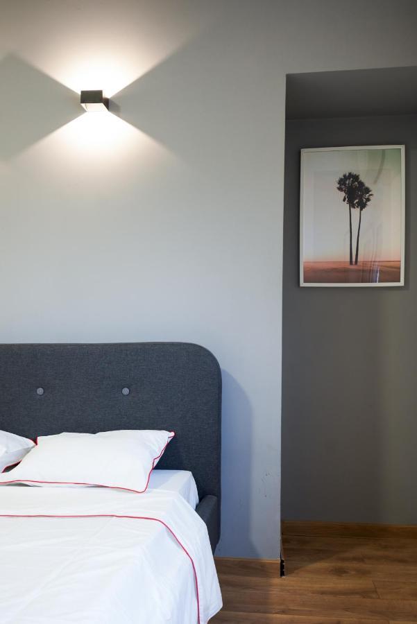 Minimalist Design Apartament In Magheru บูคาเรสต์ ภายนอก รูปภาพ