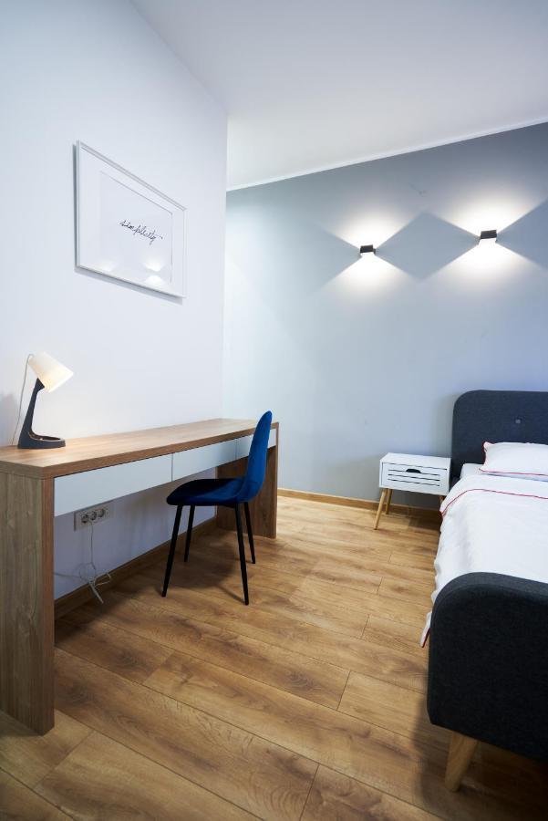 Minimalist Design Apartament In Magheru บูคาเรสต์ ภายนอก รูปภาพ